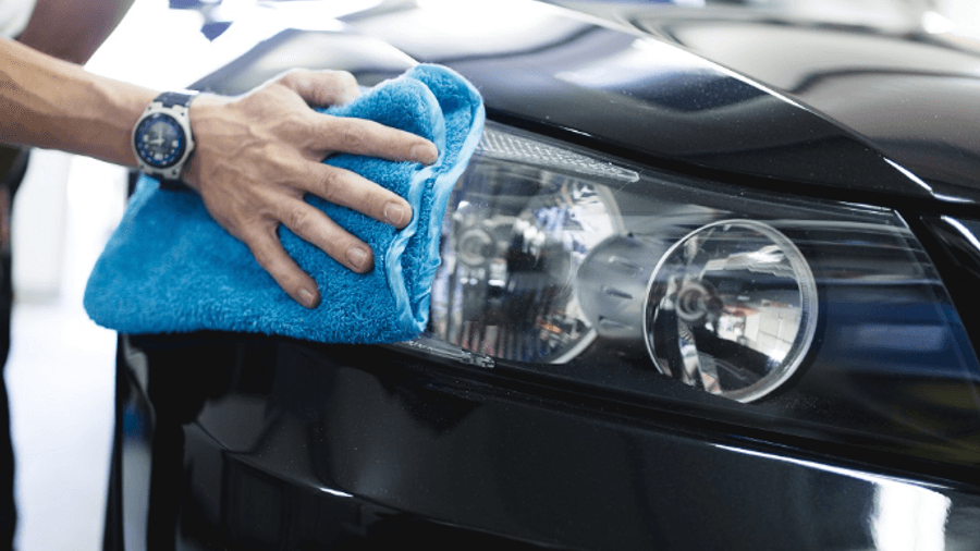 Find out effective ways of cleaning the headlights on your car with these 15 expert headlight cleaning hacks. Follow these steps and get them shining bright